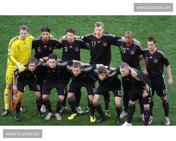 卡塔尔世界杯精彩回顾与深度分析探索足球赛事背后的文化与历史